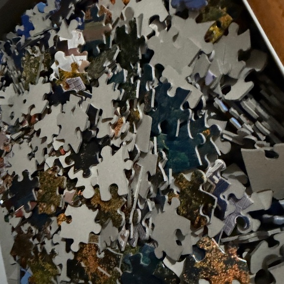 Buffalo Neuschwanstein Castle Puzzle - 1000 Pieces - Purple - Picture 7 of 8